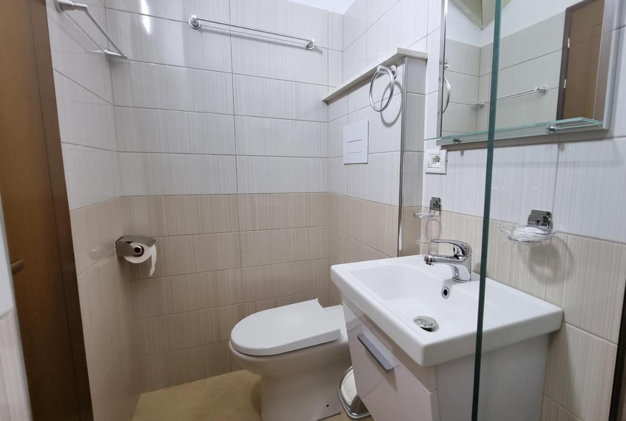 Master Hotel Berat Eksteriør billede